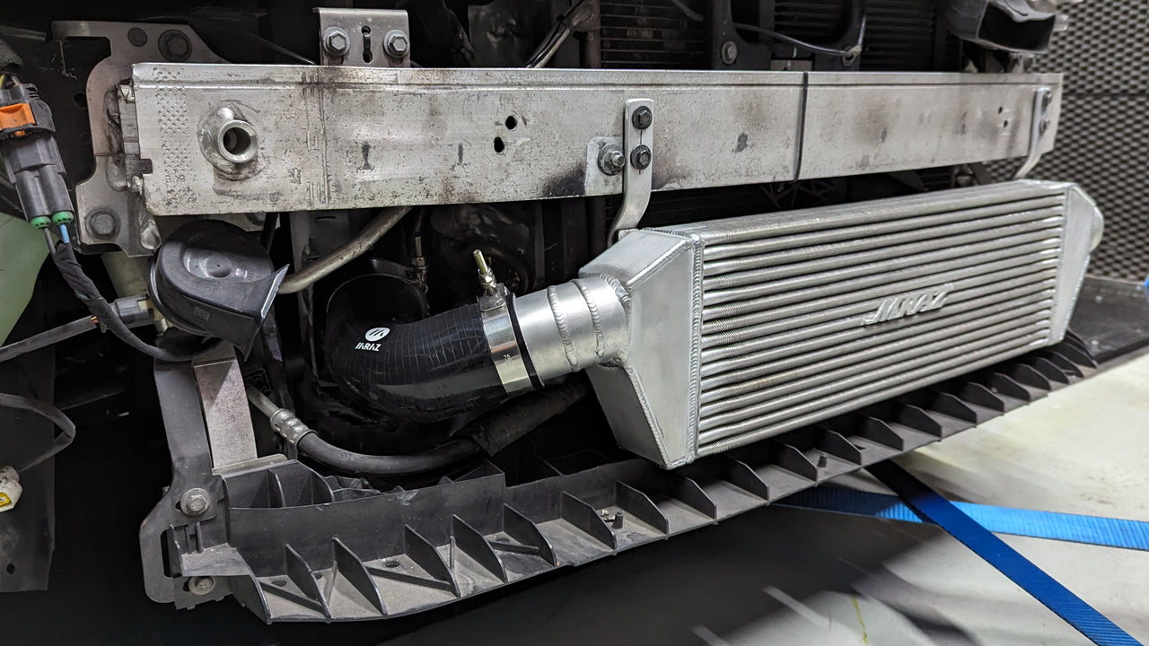 Sistema Twin Cooler Plug&Play con Mangueras Siliconadas: Más Potencia y Facilidad para tu Auto de Alto Rendimiento