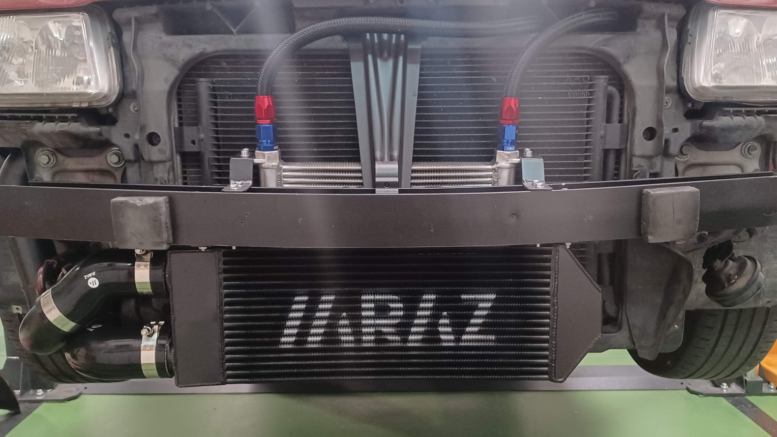 Radiador de Aceite: Esencial para potenciar el rendimiento y la protección en autos de drift